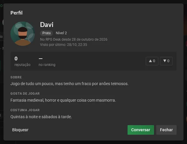 O perfil de Davi: foto, categoria Prata, nível, data de entrada no RPG Desk, reputação, as setas de aprovar e desaprovar e os textos do perfil.
